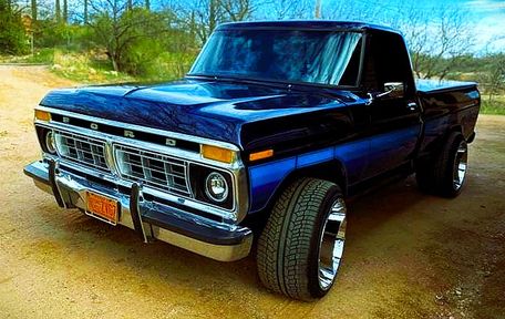 1976 F100 "Blue on Black"
